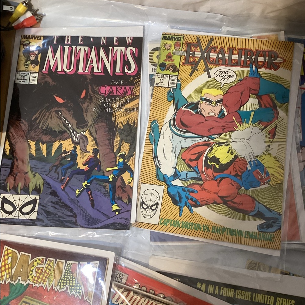 13 ComicBooks - Picture 3 of 8